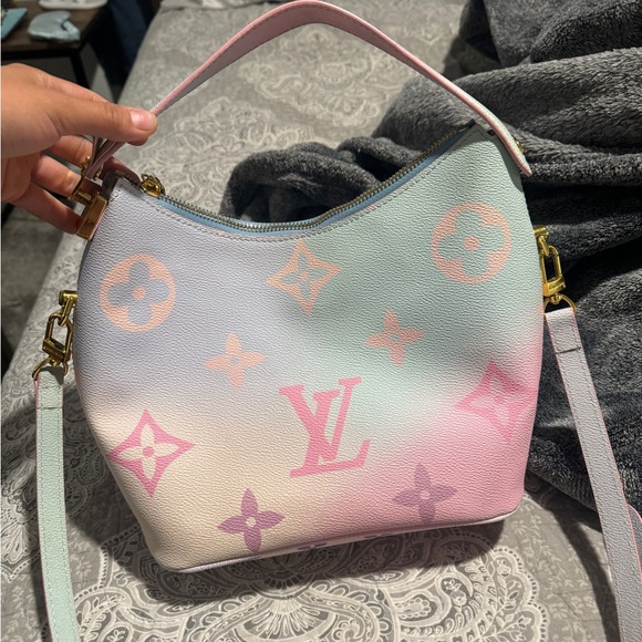 Meet your posher! UNLISTED - Picture 7 of 12